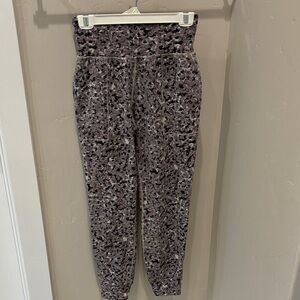 Athleta Black and Gray Patterned Joggers